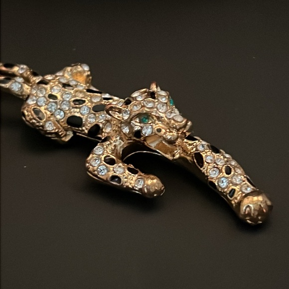 Vintage Unbranded Enamel & Rhinestone Encrusted Cheetah Pendant 50g. - Picture 2 of 6